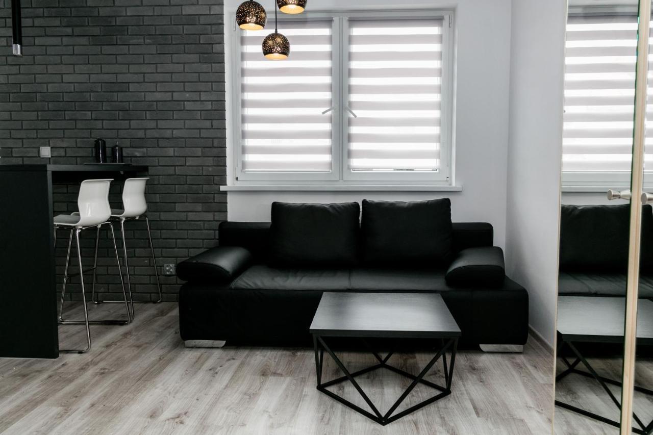 Apartament Z Lozem Malzenskim - Bezplatny Parking พอซนาน ภายนอก รูปภาพ