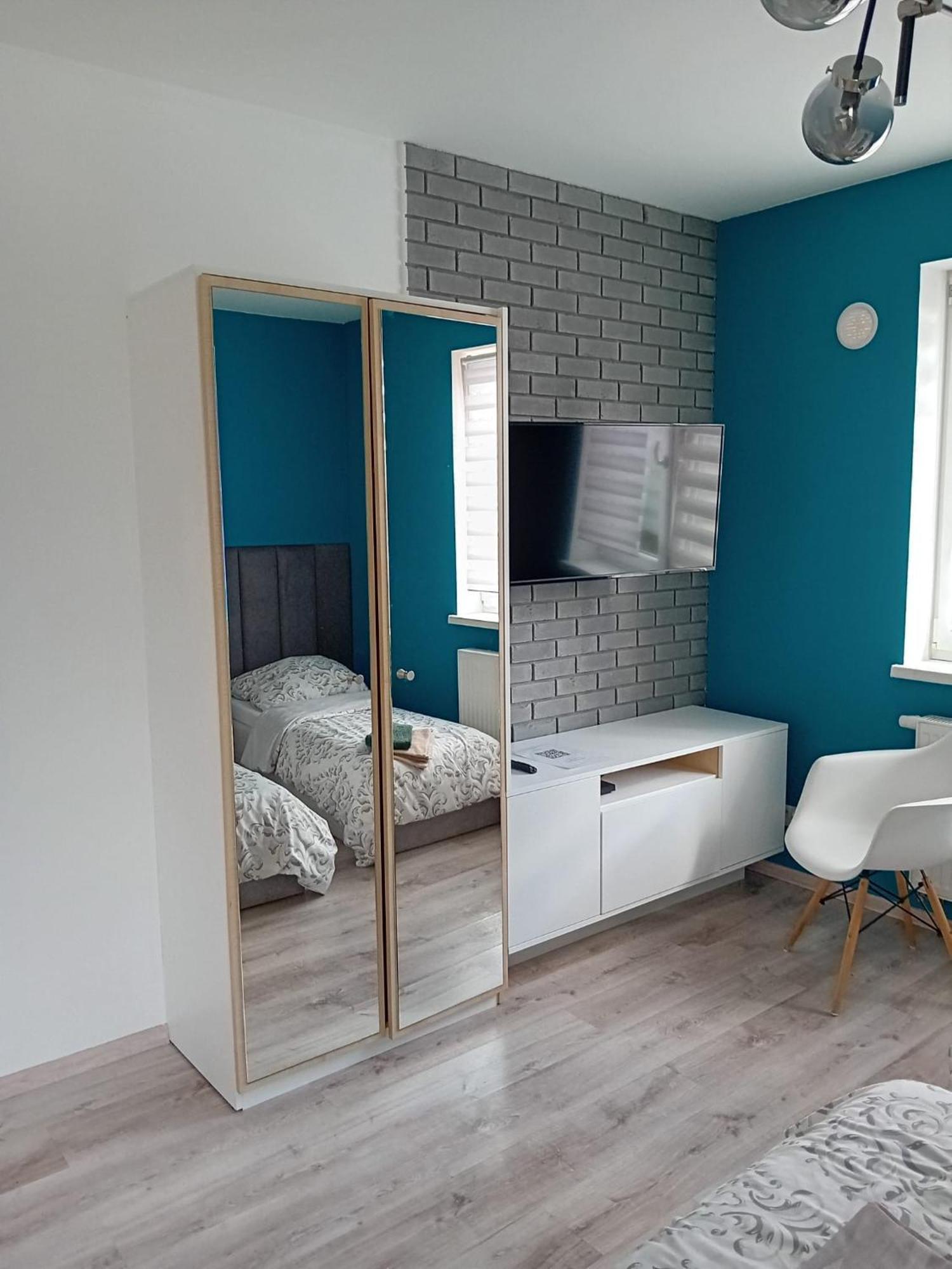 Apartament Z Lozem Malzenskim - Bezplatny Parking พอซนาน ภายนอก รูปภาพ